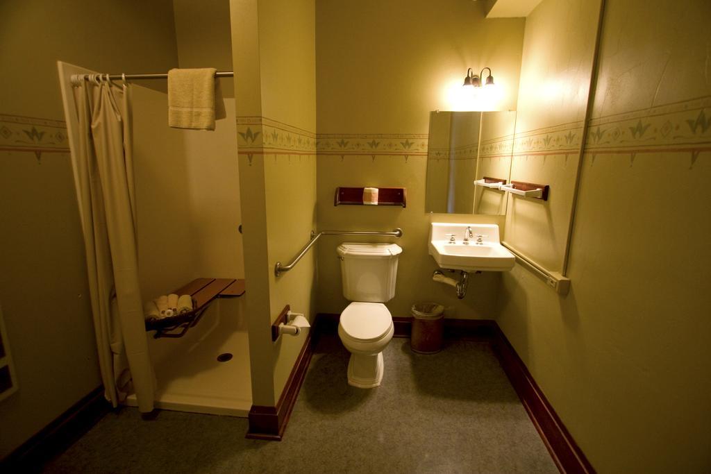 Mcmenamins Edgefield Hotel Troutdale Szoba fotó